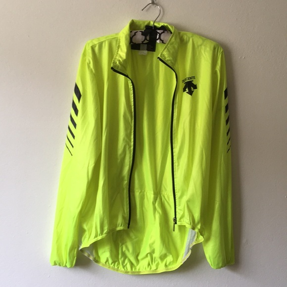 descente cycling jacket
